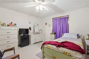 472 Gray St, Zanesville, OH 43701 - Photo 17