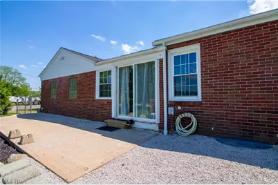 10381 Portage Street NW, Canal Fulton, OH 44614 - Photo 17