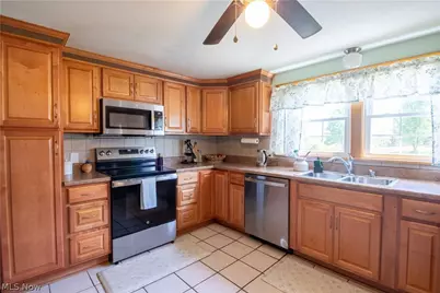 10381 Portage Street NW, Canal Fulton, OH 44614 - Photo 7