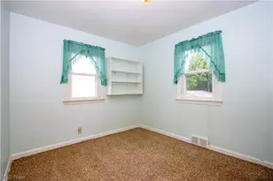255 Wolf Ave, Wadsworth, OH 44281 - Photo 17