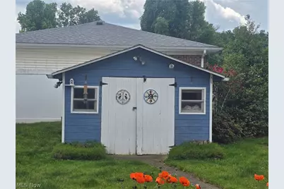 206 E 5th Street, Williamstown, WV 26187 - Photo 29