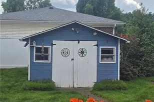 206 E 5th St, Williamstown, WV 26187 - Photo 29