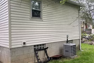 2136 16th St SW, Akron, OH 44314 - Photo 5