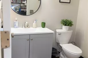 2122 Windham St NE, Canton, OH 44721 - Photo 9