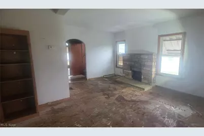 1966 Smithfield Street, Youngstown, OH 44509 - Photo 3