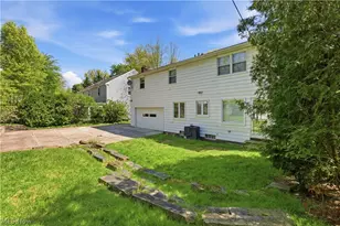 2056 Laurel Hill Dr, South Euclid, OH 44121 - Photo 39