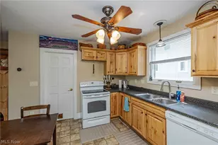 2332 17th St SW, Akron, OH 44314 - Photo 17