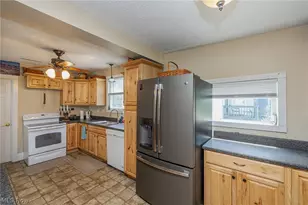 2332 17th St SW, Akron, OH 44314 - Photo 19