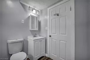 15809 Raymond St, Maple Heights, OH 44137 - Photo 25