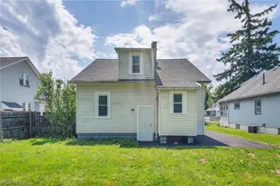 15809 Raymond St, Maple Heights, OH 44137 - Photo 49