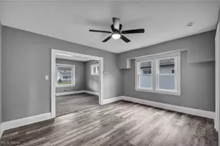 15809 Raymond St, Maple Heights, OH 44137 - Photo 13