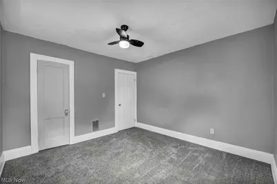 15809 Raymond Street, Maple Heights, OH 44137 - Photo 39