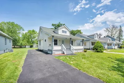 15809 Raymond Street, Maple Heights, OH 44137 - Photo 5