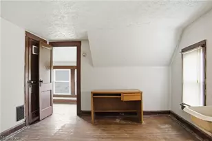 33 E Earle Ave, Youngstown, OH 44507 - Photo 23