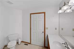7342 Glengary Dr, Sagamore Hills, OH 44067 - Photo 33