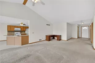 7342 Glengary Dr, Sagamore Hills, OH 44067 - Photo 11