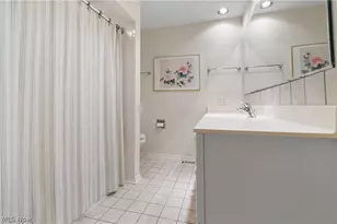 3200 Croydon Dr NW, Canton, OH 44718 - Photo 25