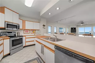 215 Grand Harbour, Vermilion, OH 44089 - Photo 9