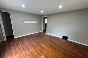 392 Bailey Ct, Akron, OH 44304 - Photo 7