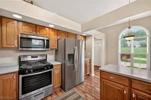 500 Glen Hollow Cir, Aurora, OH 44202 - Photo 9