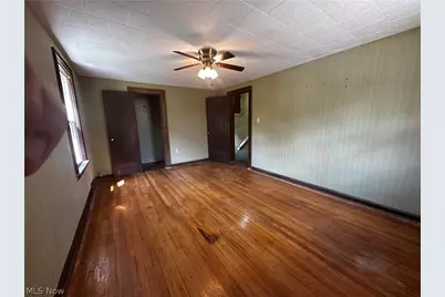 513 W Waterloo Road, Akron, OH 44314 - Photo 5