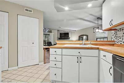 1323 Red Tail Hawk Court #4, Youngstown, OH 44512 - Photo 13