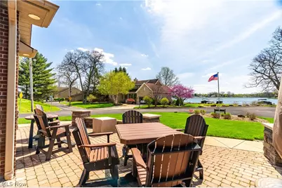 4101 Cove Circle NW, Canton, OH 44708 - Photo 5