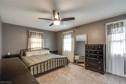 2635 Daffodil Street NE, Canton, OH 44705 - Photo 27
