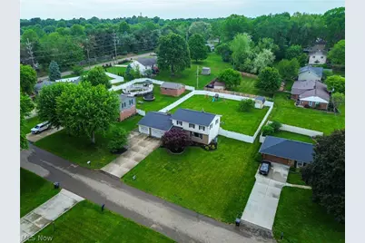 2635 Daffodil Street NE, Canton, OH 44705 - Photo 5