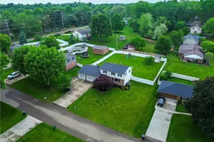 2635 Daffodil St NE, Canton, OH 44705 - Photo 5