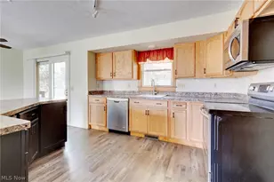 9416 Kieffer Rd, Mantua, OH 44255 - Photo 15