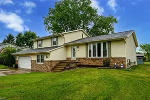 5323 Francesca Street NE, Louisville, OH 44641 - Photo 3