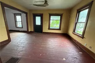 235 Iddings Ave SE, Warren, OH 44483 - Photo 5