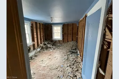 73 W Burns Avenue, Akron, OH 44310 - Photo 5