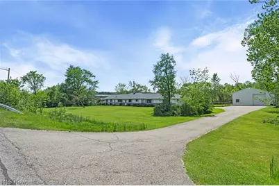 19740 Benbow Road, Strongsville, OH 44136 - Photo 5