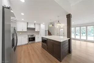 3494 Monterey Cir, Brunswick, OH 44212 - Photo 9