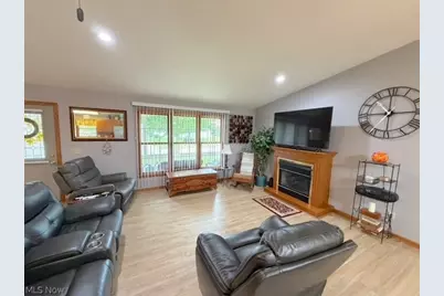 1481 3rd Street SE, New Philadelphia, OH 44663 - Photo 5