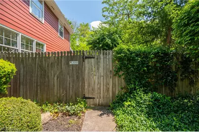 8045 Deerpath Drive, Youngstown, OH 44512 - Photo 39