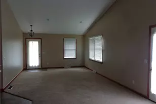 239 Aspen Dr, Dover, OH 44622 - Photo 5