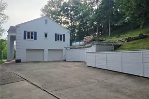 885 Sheridan Rd, Coshocton, OH 43812 - Photo 35