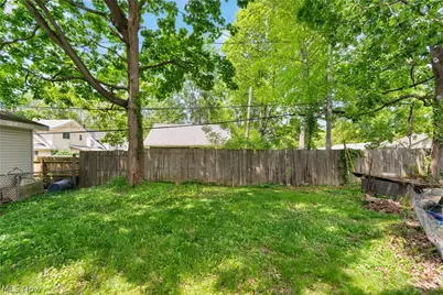 1359 Delia Avenue, Akron, OH 44320 - Photo 7