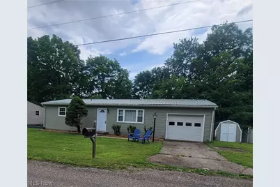 185 Belavista Drive, Marietta, OH 45750 - Photo 1