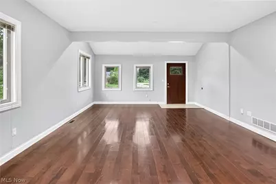 18500 Bennett Road, North Royalton, OH 44133 - Photo 13