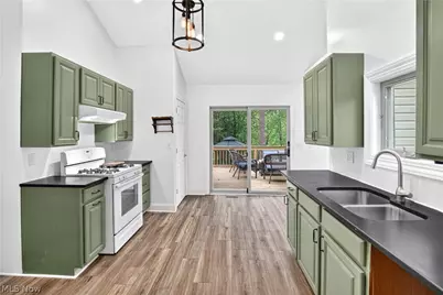 18500 Bennett Road, North Royalton, OH 44133 - Photo 5