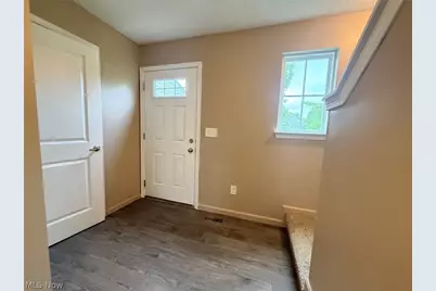 2250 Dorchester Drive, Kent, OH 44240 - Photo 9