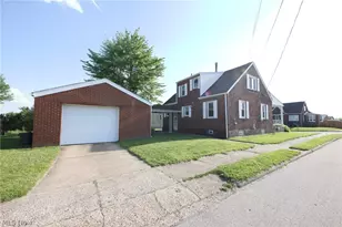 217 Oregon Ave, Weirton, WV 26062 - Photo 5