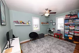 217 Oregon Ave, Weirton, WV 26062 - Photo 13