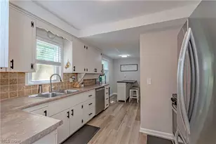 1233 Brainard Rd, Lyndhurst, OH 44124 - Photo 15