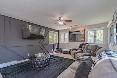 1233 Brainard Road, Lyndhurst, OH 44124 - Photo 11