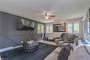 1233 Brainard Rd, Lyndhurst, OH 44124 - Photo 11